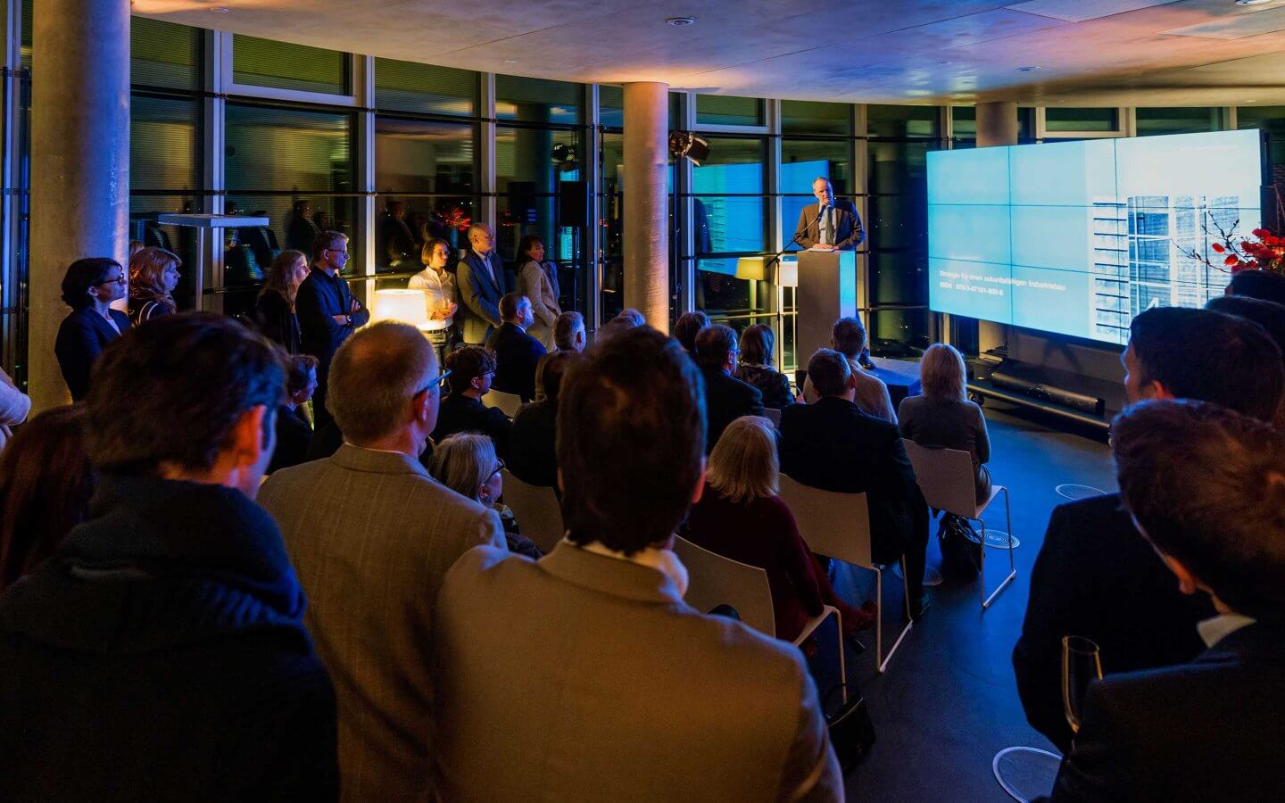 Architekturbüro Bochum Energieeffizienz Holzbau Industriebau _ Veröffentlichung Banz+ Riecks