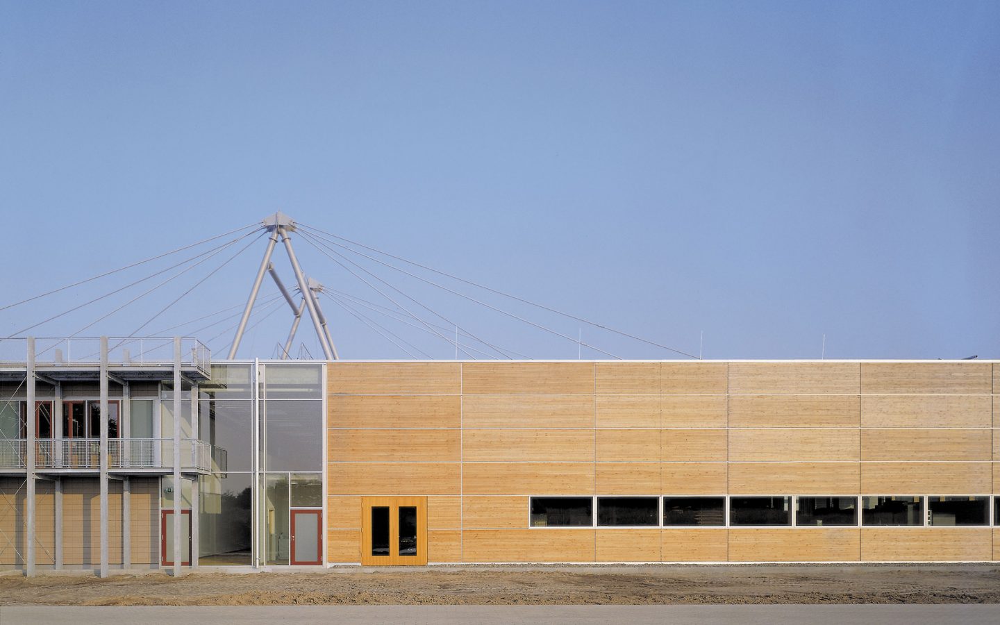 Industriebau energieoptimiert _ SOLVIS Nullemisionsfabrik Braunschweig