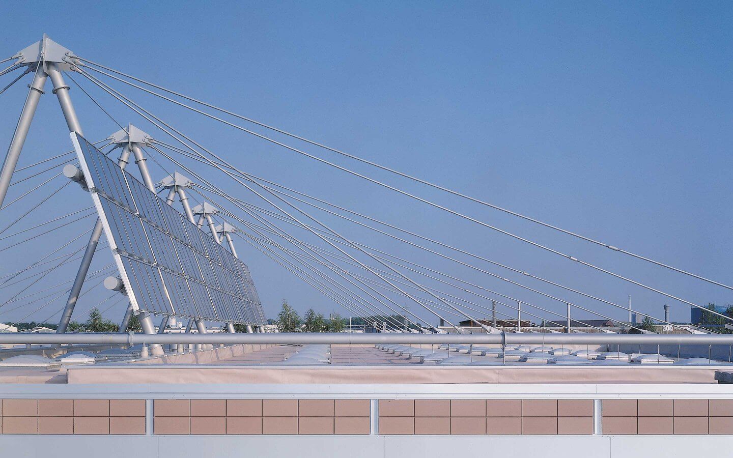 Industriebau energieoptimiert _ SOLVIS Nullemisionsfabrik Braunschweig