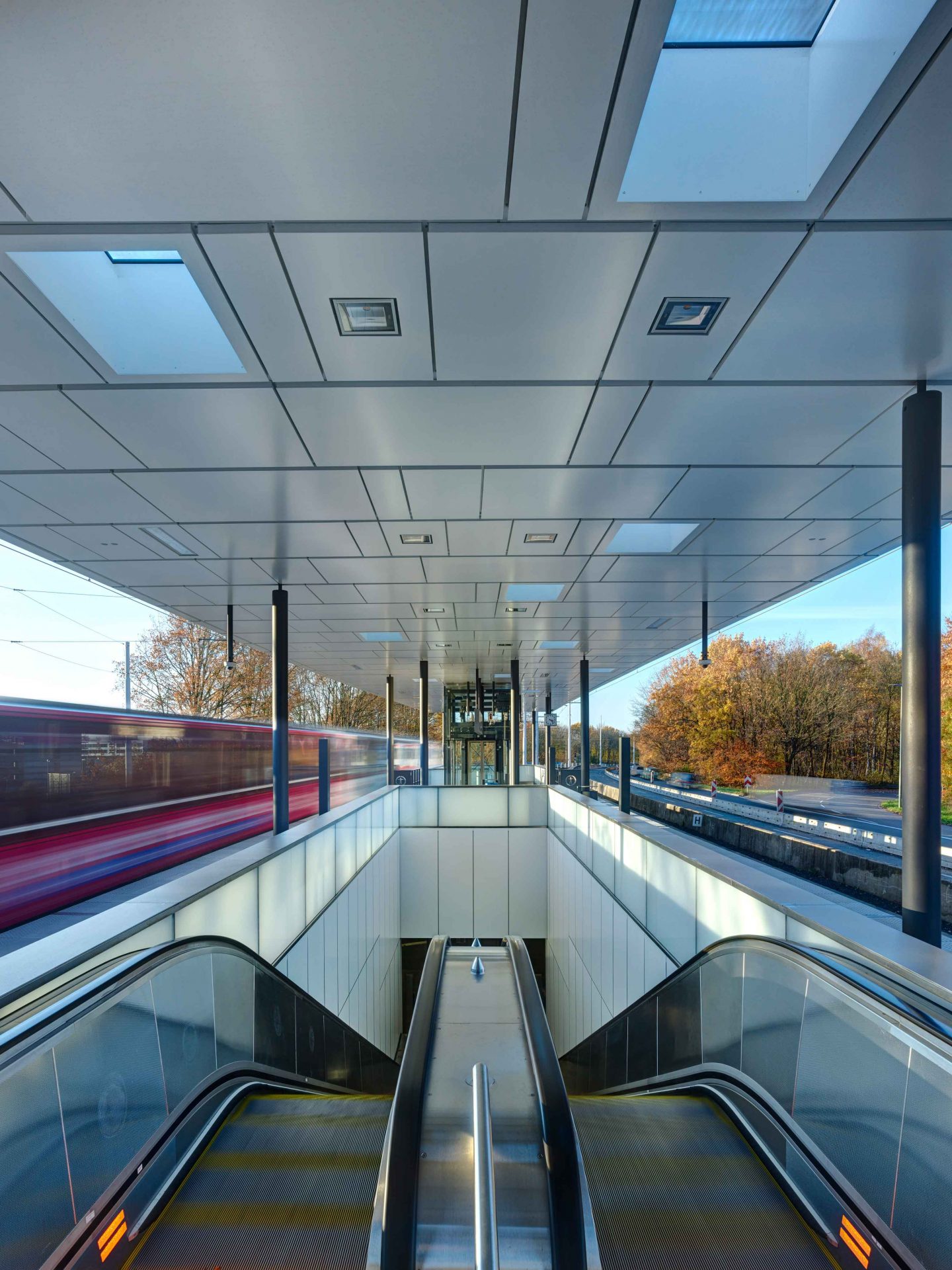 Stahl Holz Hybridkonstruktion Stadtbahnhaltestelle Gesundheitscampus Bochum