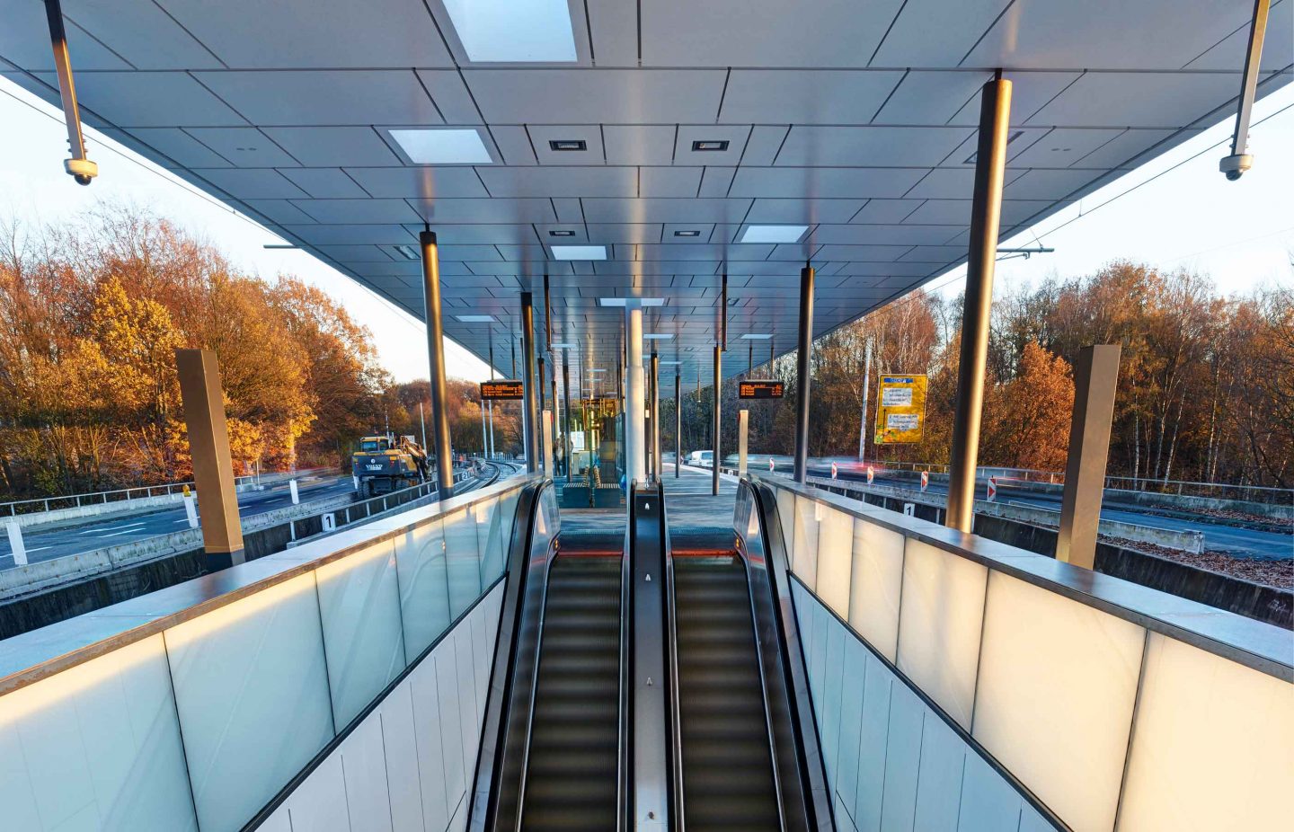 Stahl Holz Hybridkonstruktion Stadtbahnhaltestelle Gesundheitscampus Bochum