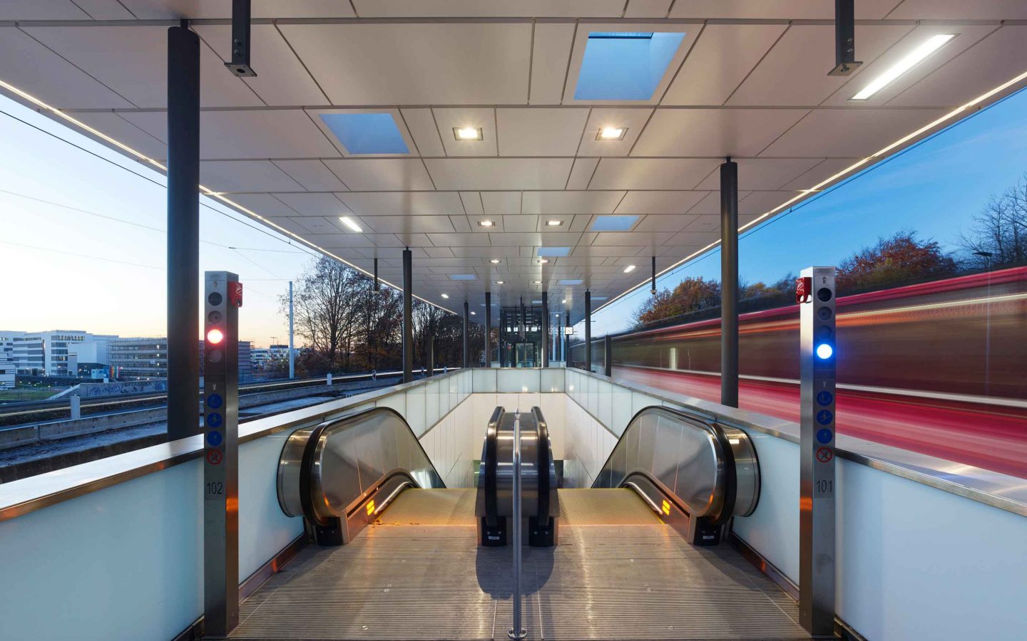 Stahl Holz Hybridkonstruktion Stadtbahnhaltestelle Gesundheitscampus Bochum