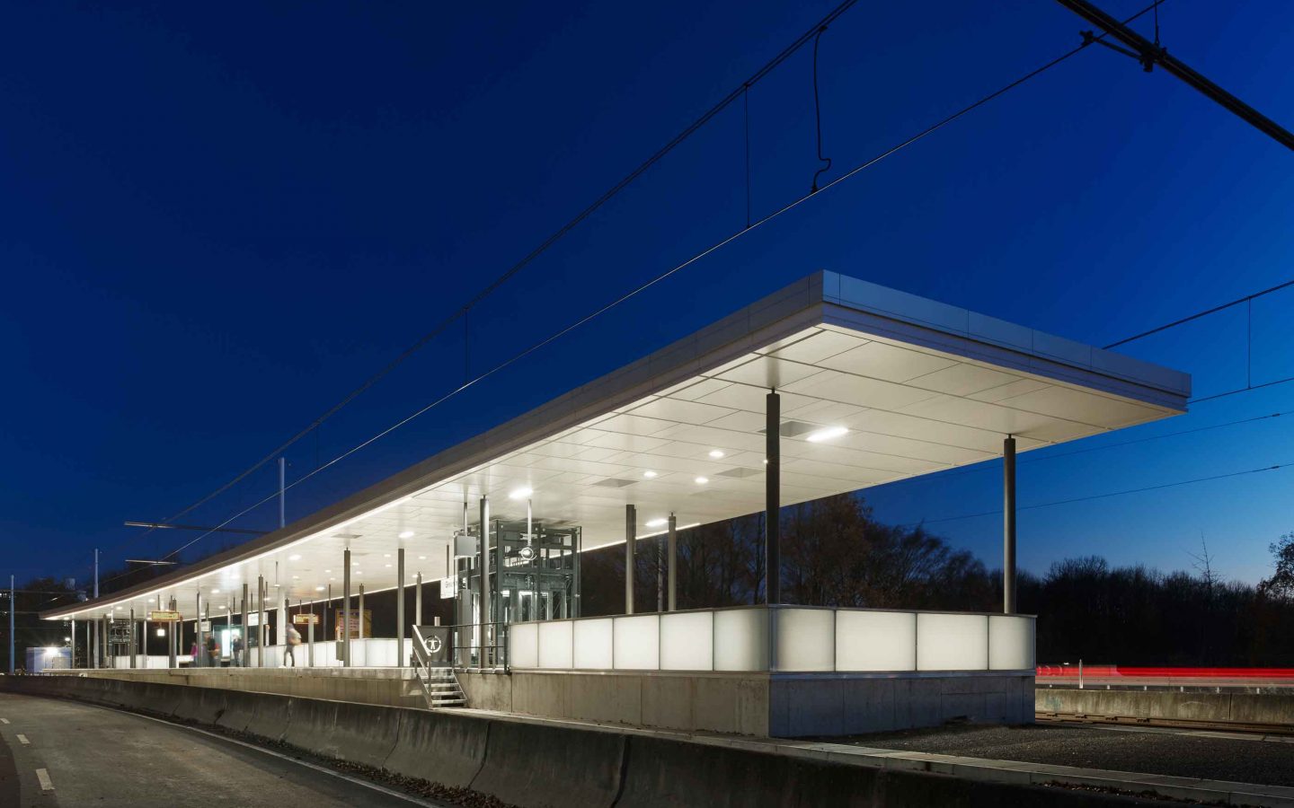 Stahl Holz Hybridkonstruktion Stadtbahnhaltestelle Gesundheitscampus Bochum