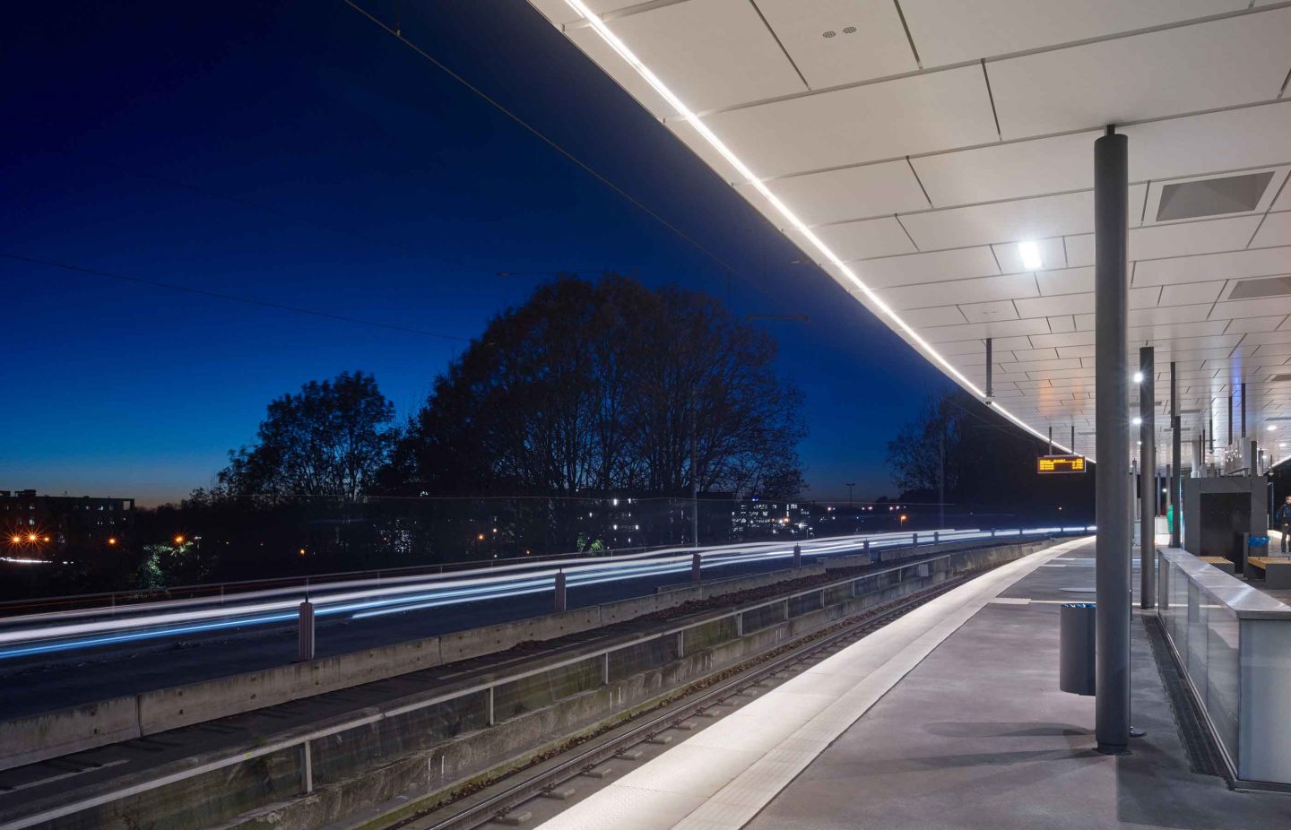Stahl Holz Hybridkonstruktion Stadtbahnhaltestelle Gesundheitscampus Bochum